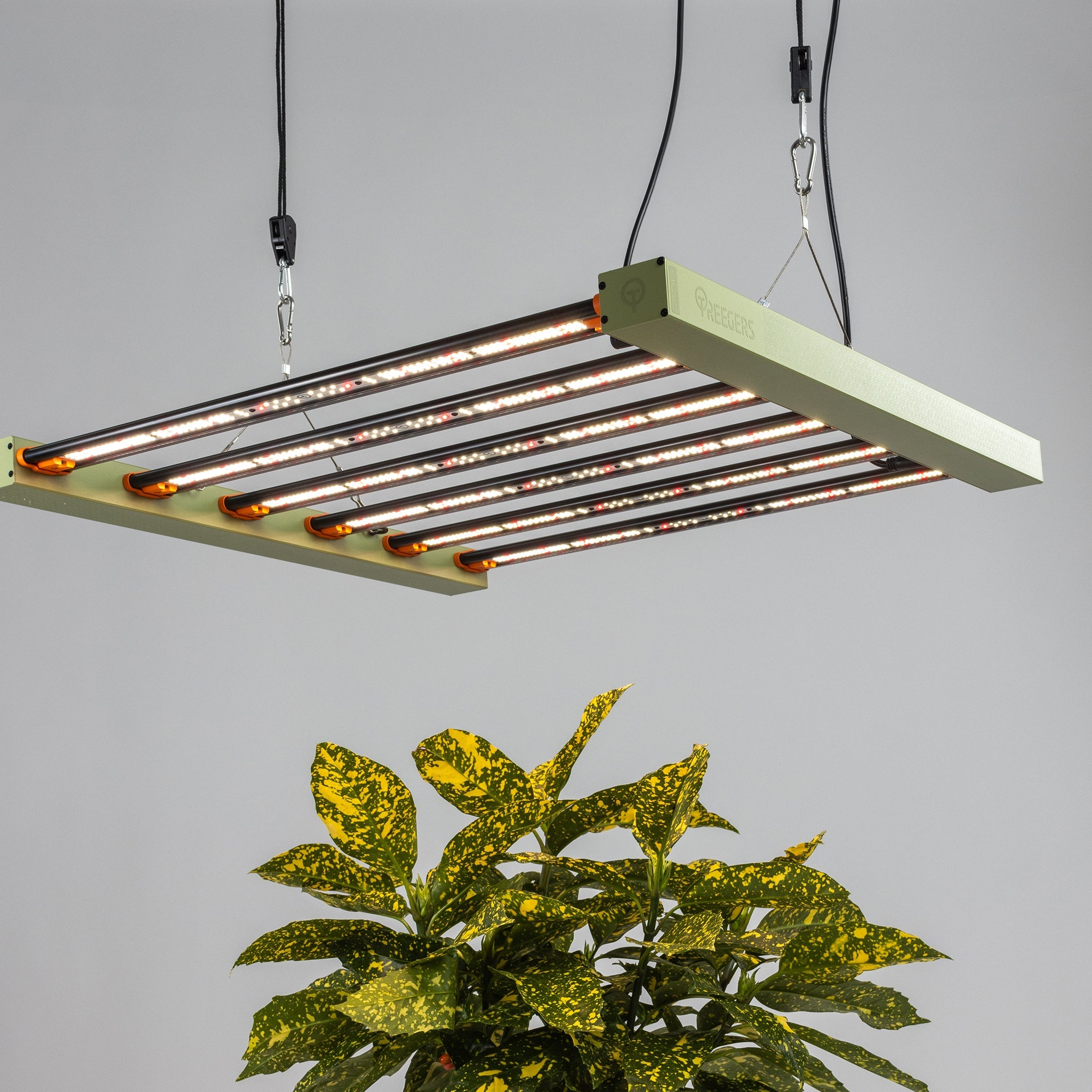 GL420W LED GROW FIXTURE